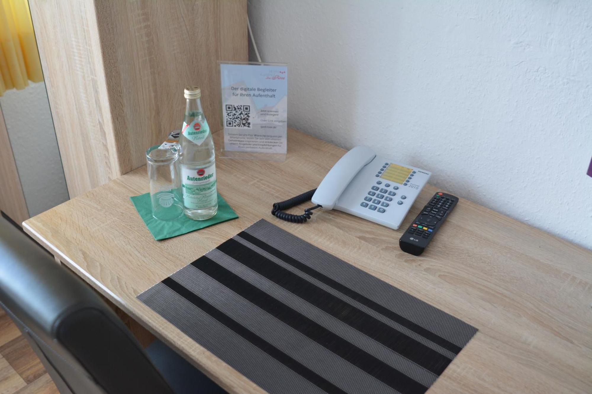 Hotel-Gasthof Zur Rose Weissenhorn Bilik gambar