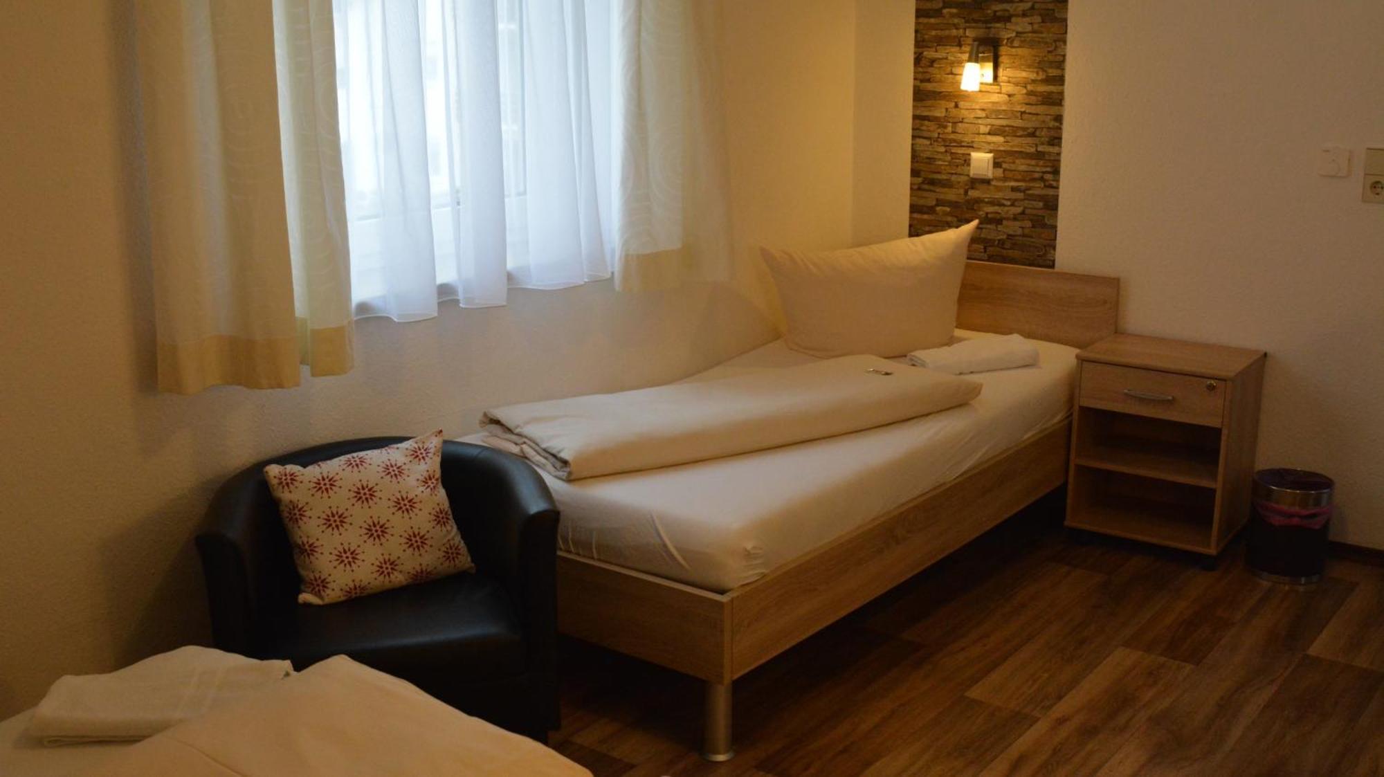 Hotel-Gasthof Zur Rose Weissenhorn Bilik gambar