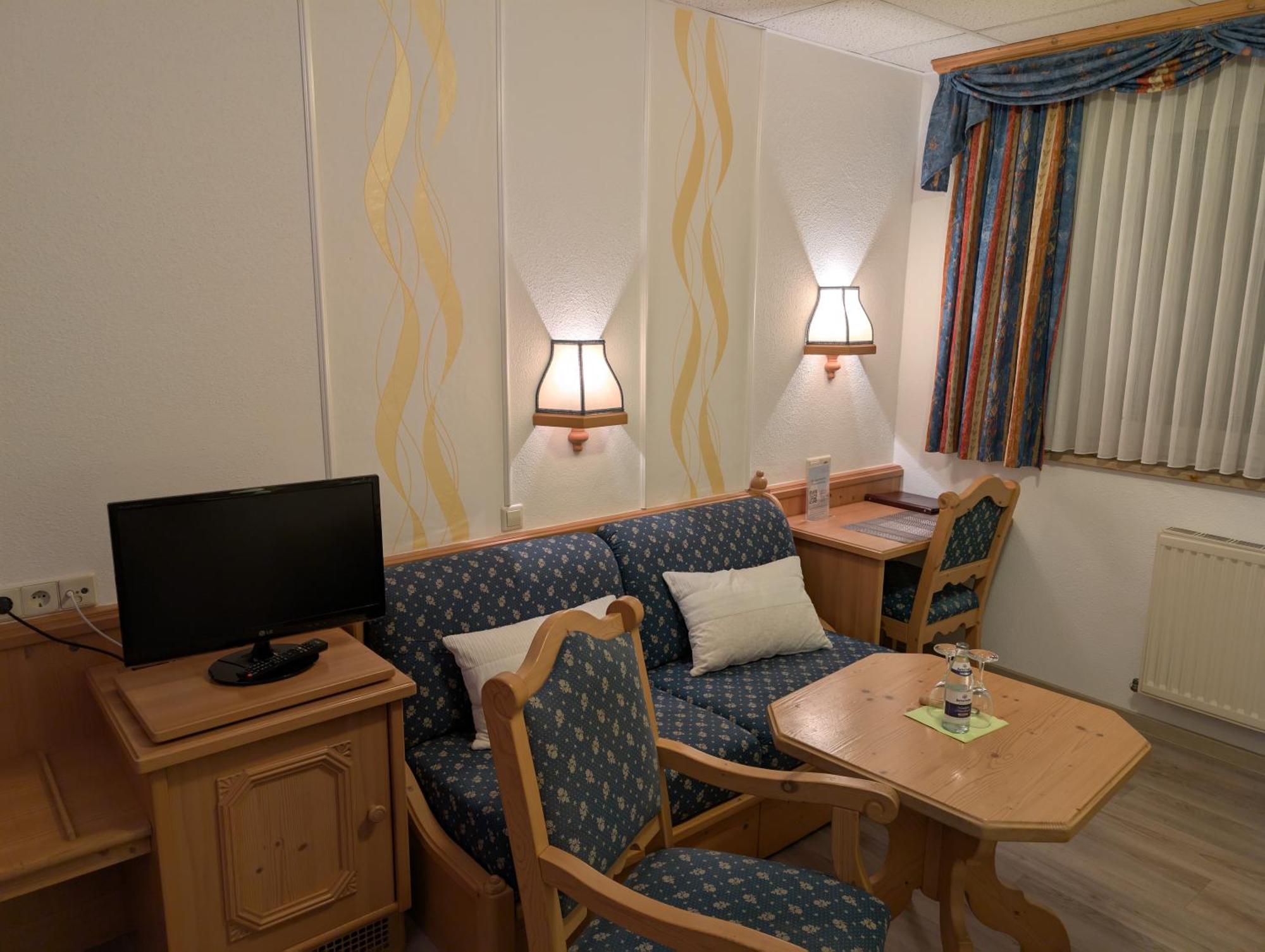 Hotel-Gasthof Zur Rose Weissenhorn Bilik gambar