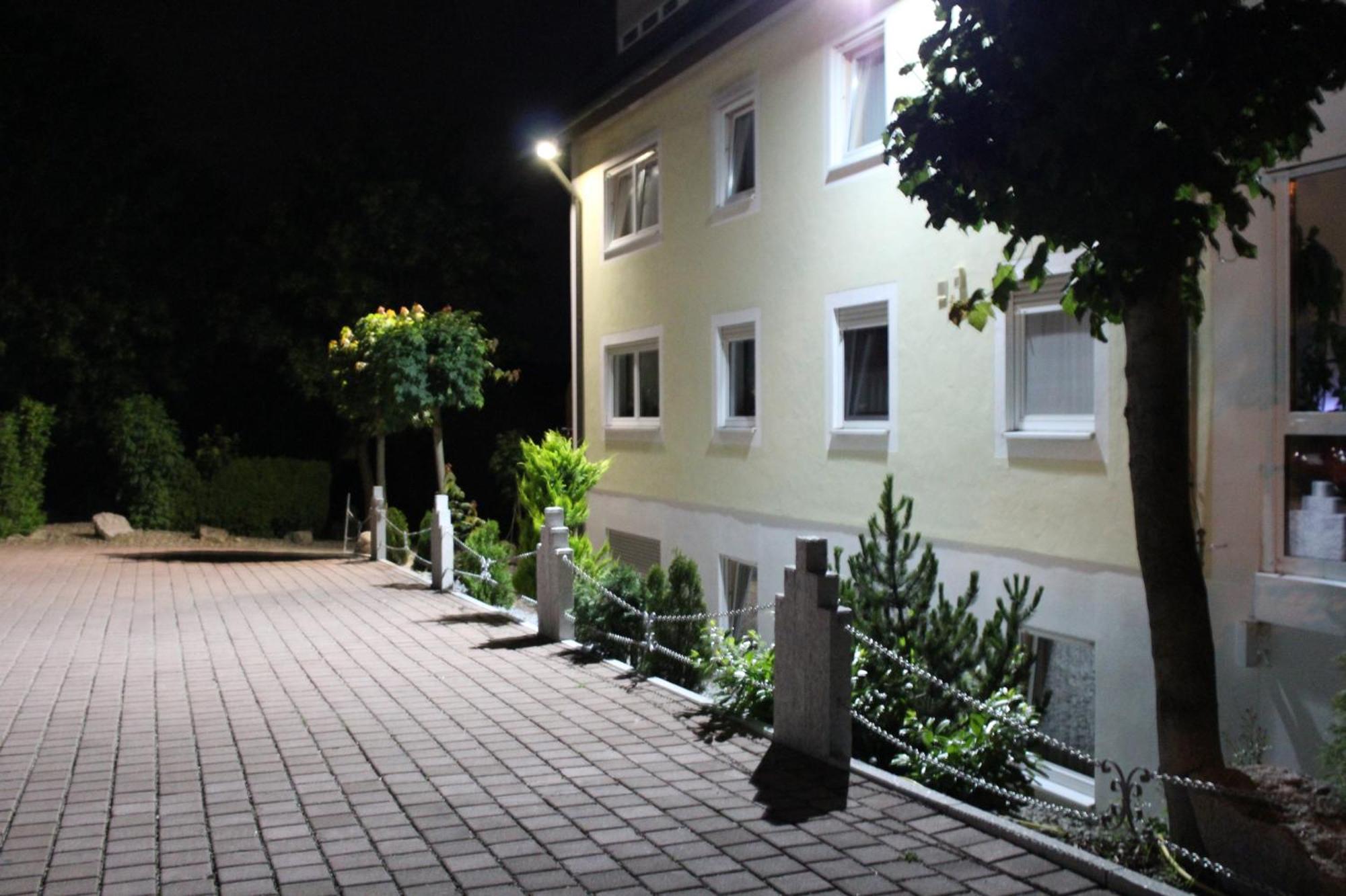 Hotel-Gasthof Zur Rose Weissenhorn Luaran gambar